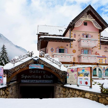 Hotel Soreghes Gran Chalet 坎皮泰洛迪法萨 外观 照片