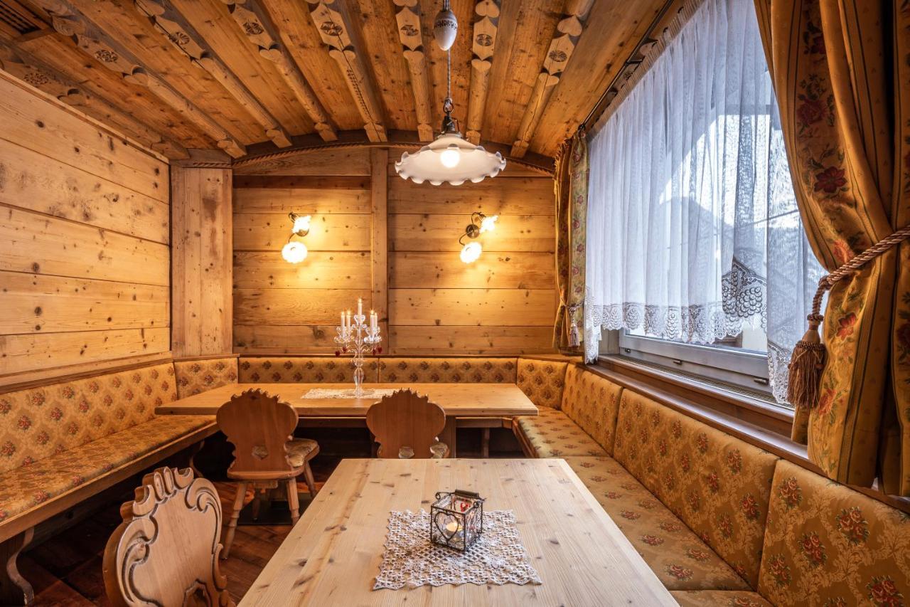 Hotel Soreghes Gran Chalet 坎皮泰洛迪法萨 外观 照片