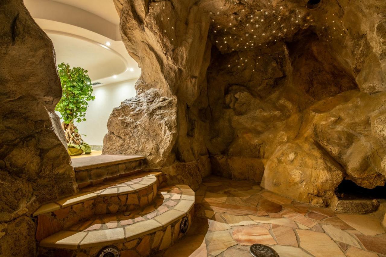 Hotel Soreghes Gran Chalet 坎皮泰洛迪法萨 外观 照片