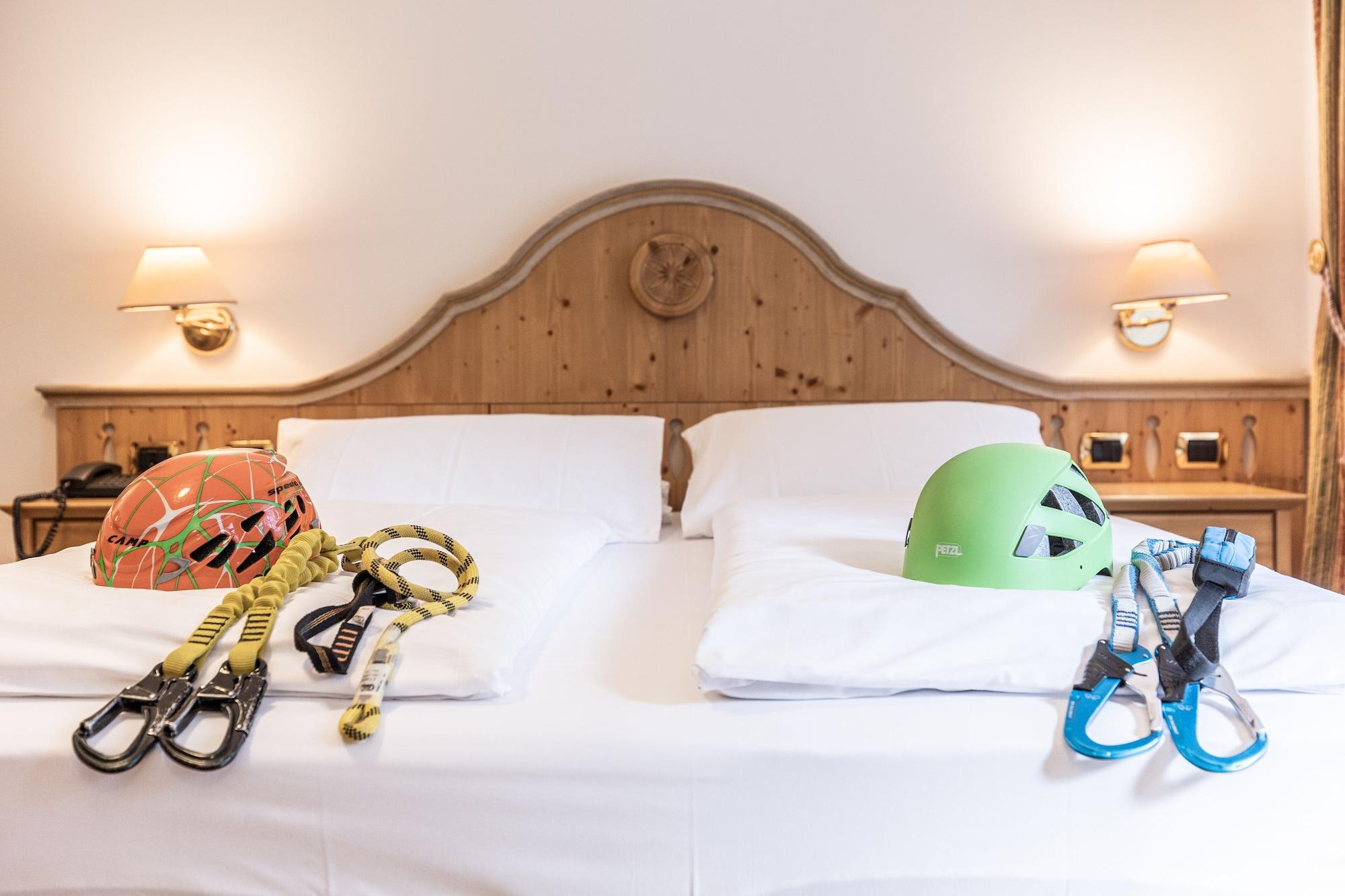 Hotel Soreghes Gran Chalet 坎皮泰洛迪法萨 外观 照片