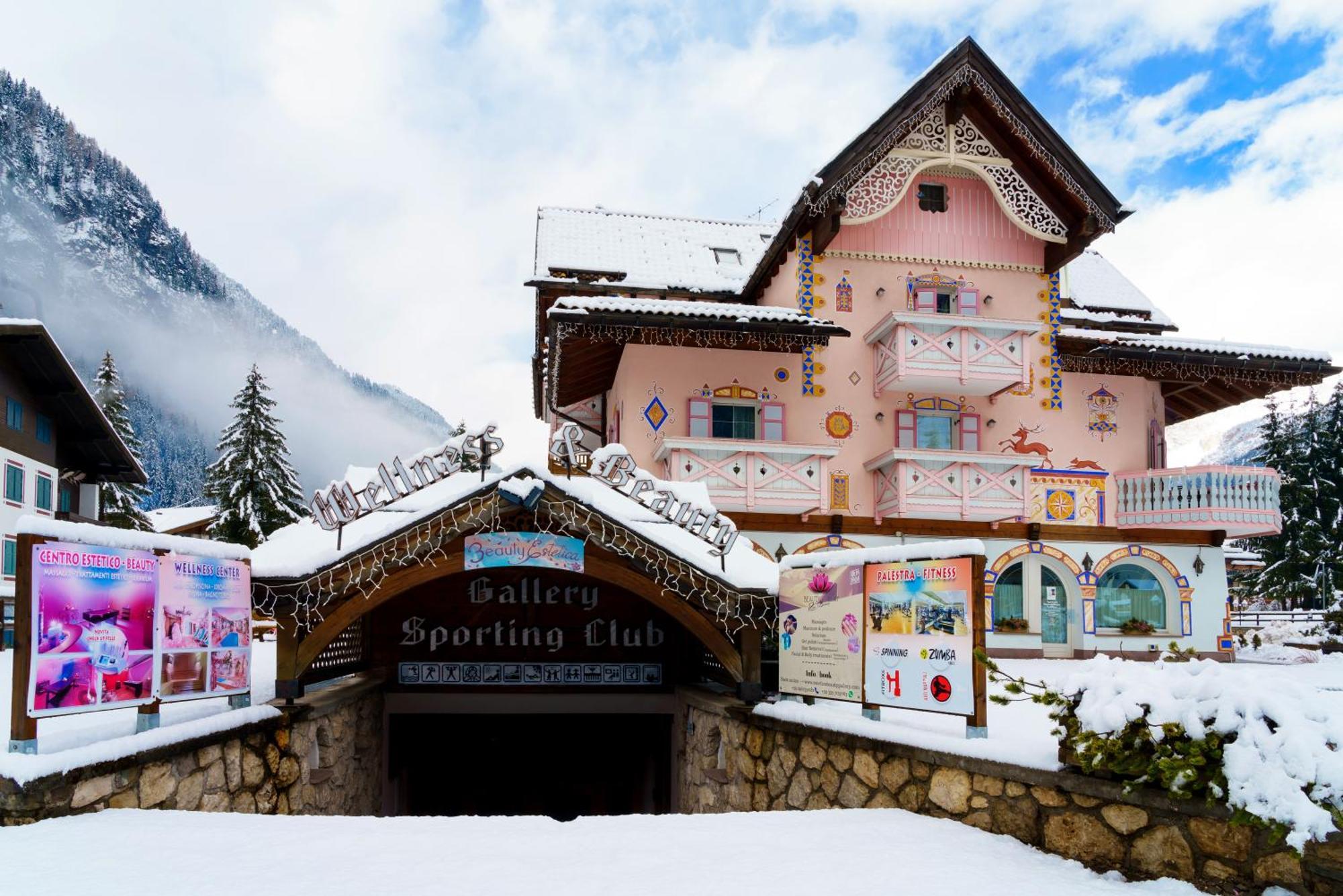Hotel Soreghes Gran Chalet 坎皮泰洛迪法萨 外观 照片